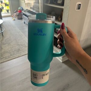 STANLEY 40oz Flowstate Tumbler - NEW